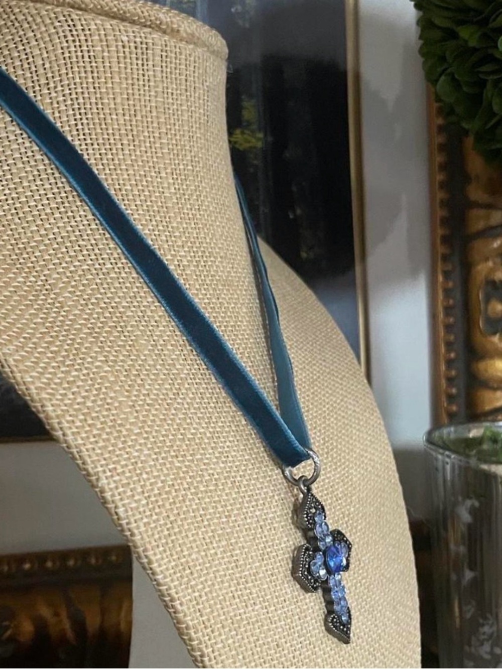 Vintage Blue Gemstone Pendant Cross Velvet Ribbon Choker - Picture 6 of 8